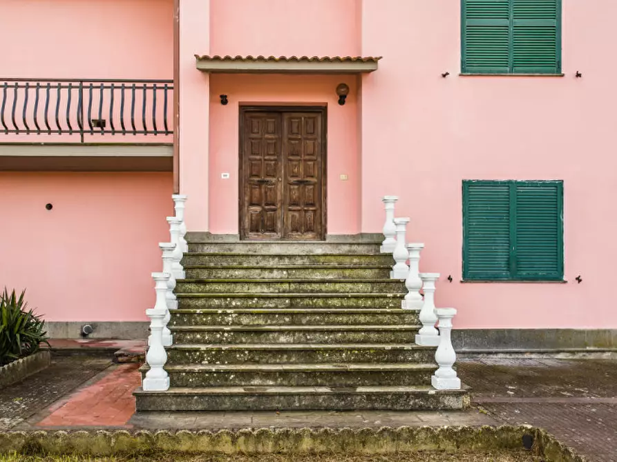 Immagine 5 di Villa in vendita  in via di capodimonte a Fiano Romano