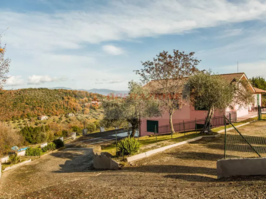 Immagine 7 di Villa in vendita  in via di capodimonte a Fiano Romano