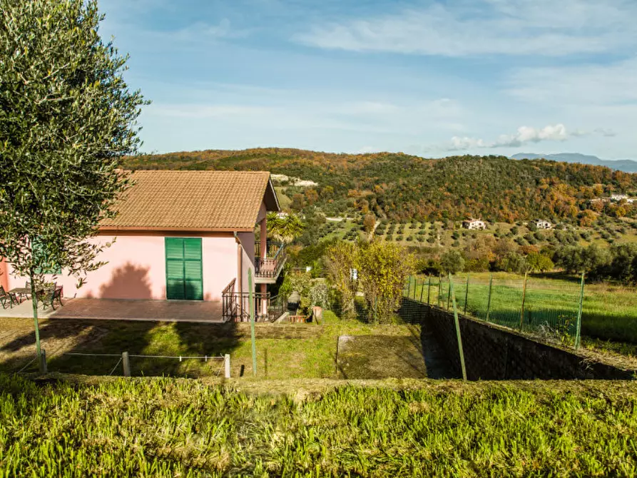 Immagine 15 di Villa in vendita  in via di capodimonte a Fiano Romano