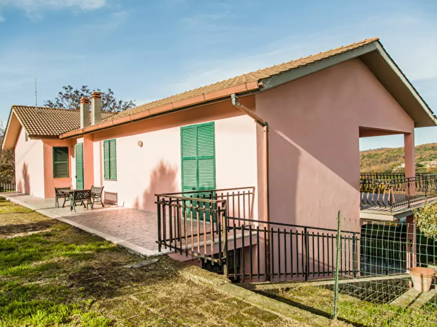 Immagine 20 di Villa in vendita  in via di capodimonte a Fiano Romano