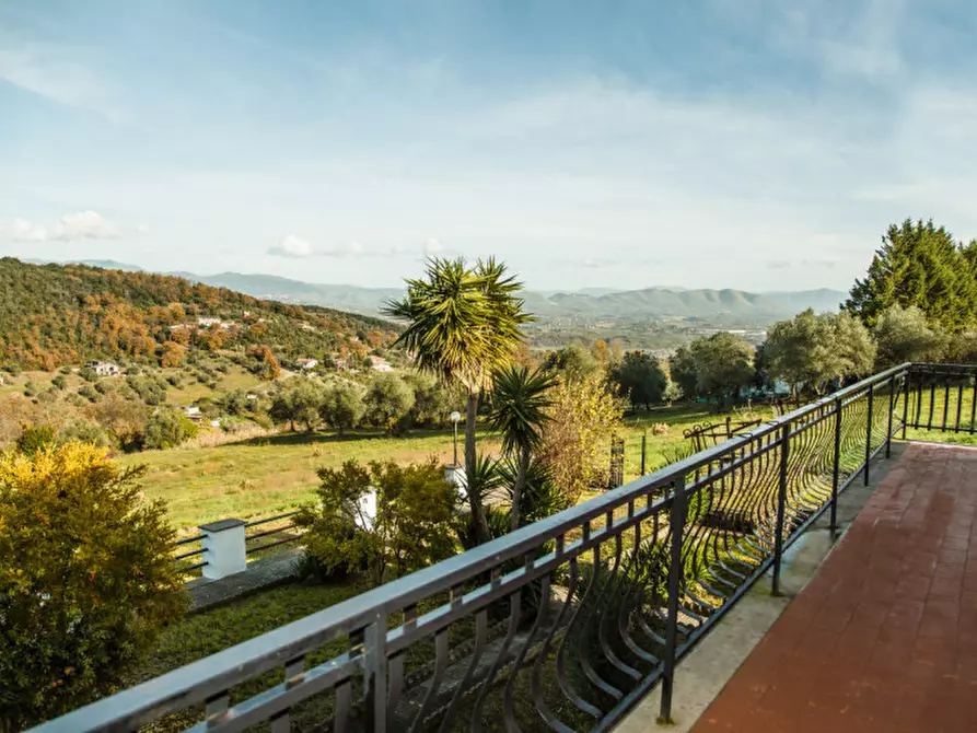 Immagine 24 di Villa in vendita  in via di capodimonte a Fiano Romano