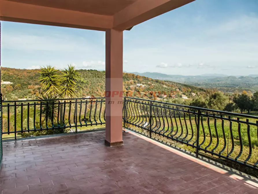 Immagine 25 di Villa in vendita  in via di capodimonte a Fiano Romano