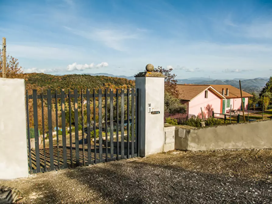 Immagine 27 di Villa in vendita  in via di capodimonte a Fiano Romano