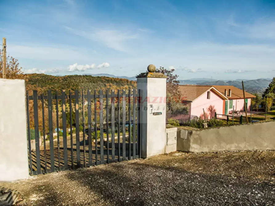 Immagine 27 di Villa in vendita  in via di capodimonte a Fiano Romano