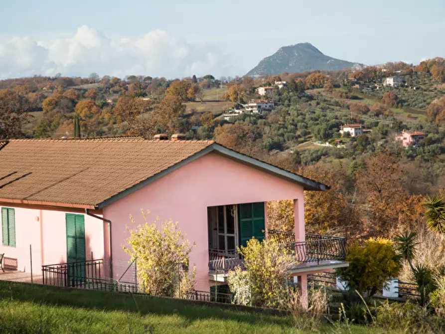 Immagine 30 di Villa in vendita  in via di capodimonte a Fiano Romano