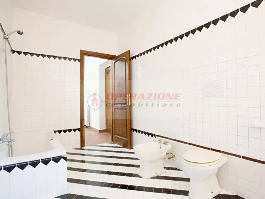 Immagine 67 di Villa in vendita  in via di capodimonte a Fiano Romano