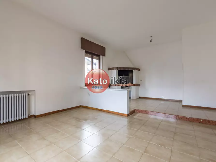 Immagine 1 di Appartamento in vendita  in Via Bassano a Creazzo