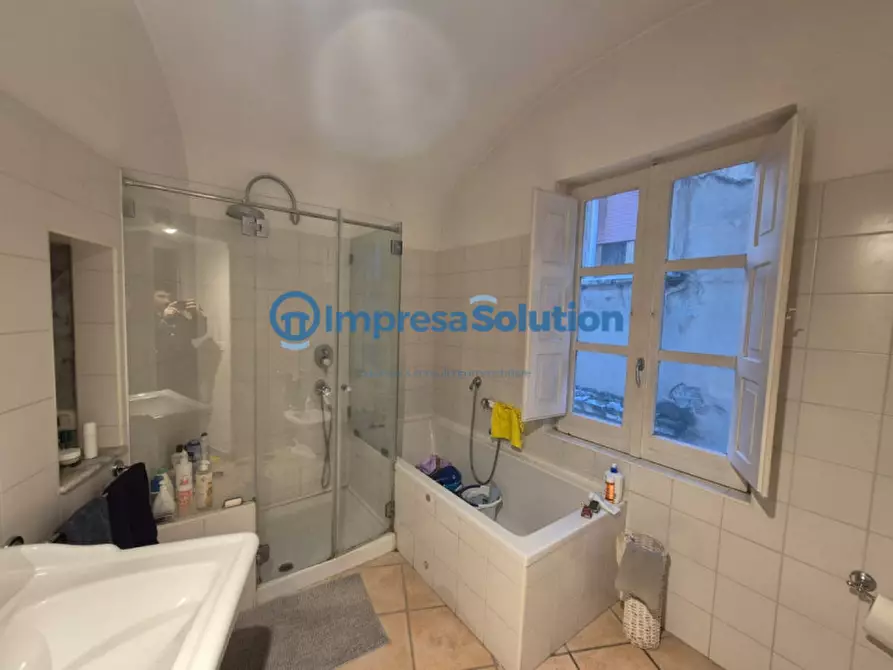 Immagine 21 di Appartamento in vendita  in Via Stella a Napoli