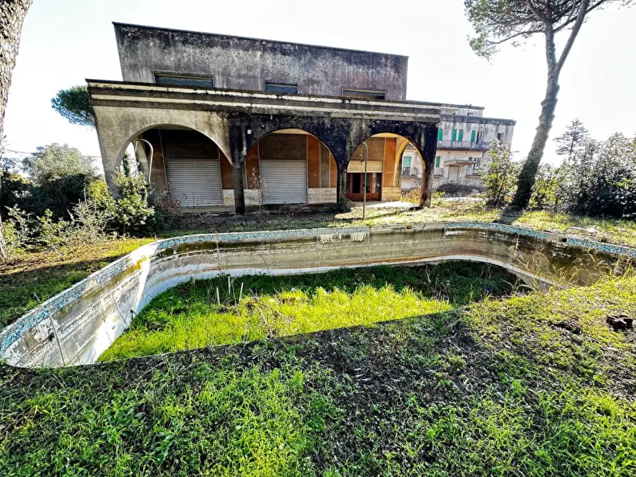 Immagine 6 di Hotel in vendita  in SS172 a Martina Franca