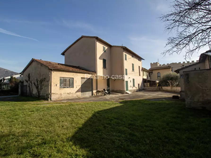 Immagine 3 di Villetta a schiera in vendita  a Prato