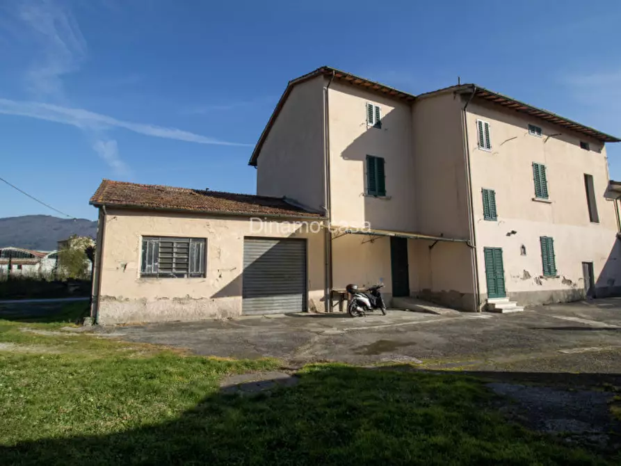 Immagine 5 di Villetta a schiera in vendita  a Prato