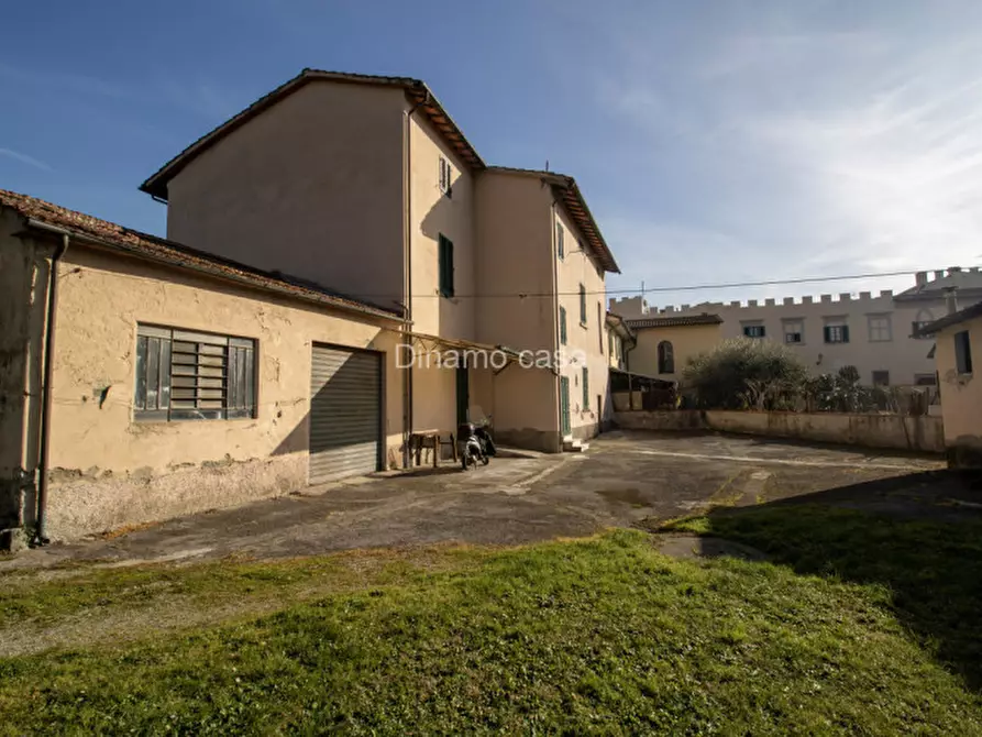 Immagine 8 di Villetta a schiera in vendita  a Prato