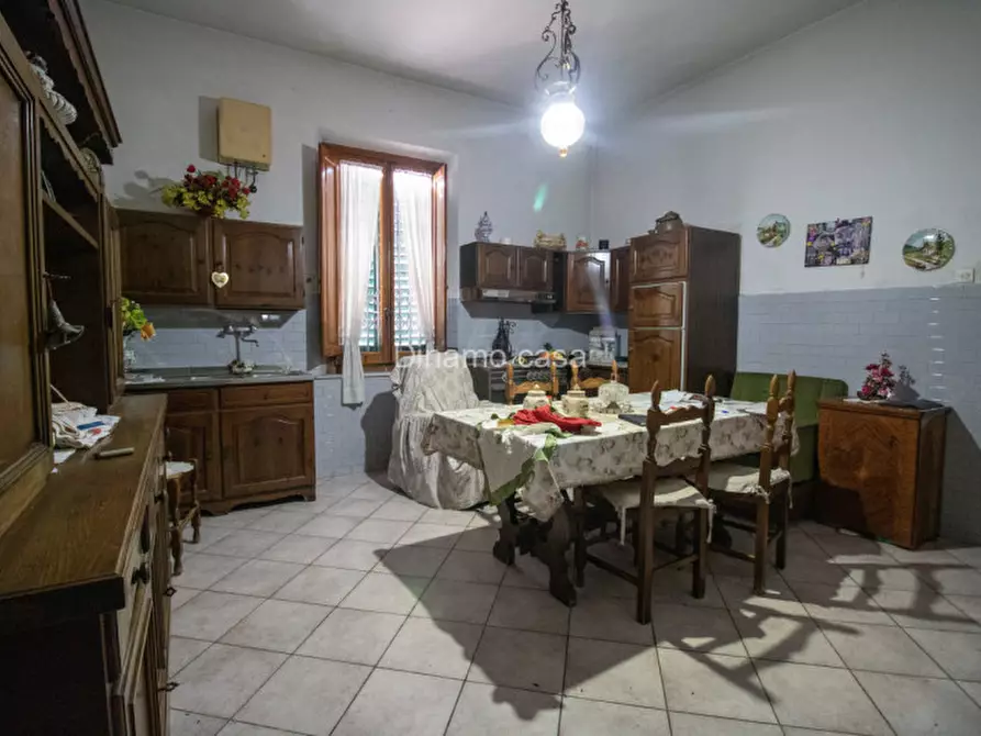 Immagine 10 di Villetta a schiera in vendita  a Prato