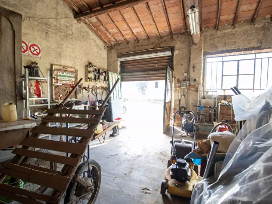 Immagine 22 di Villetta a schiera in vendita  a Prato