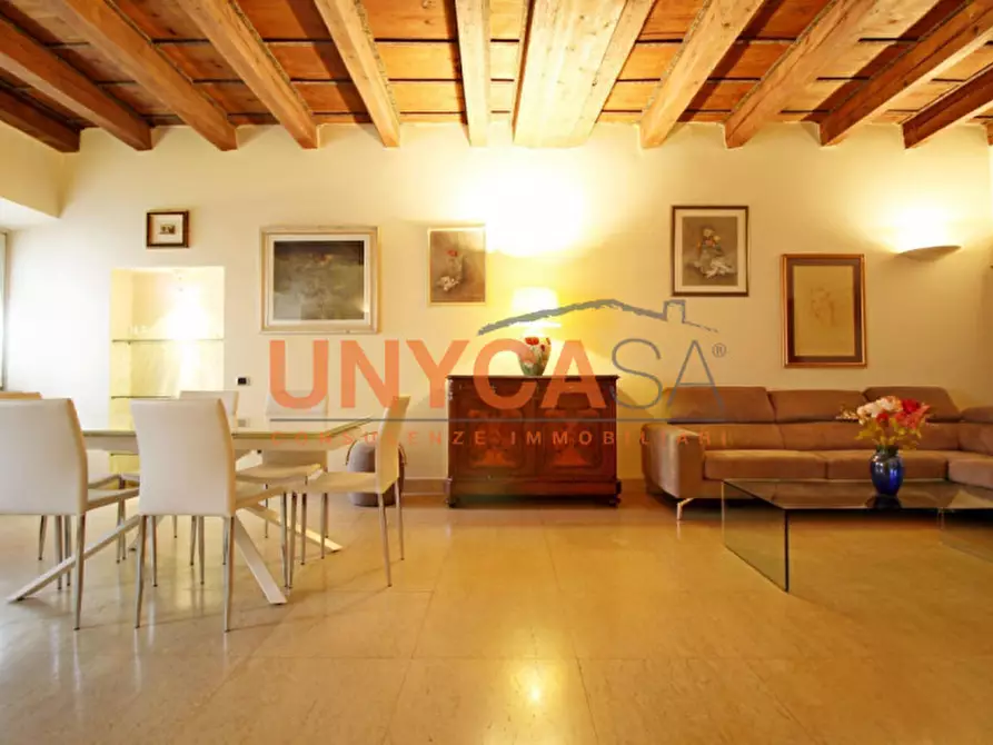 Immagine 2 di Appartamento in affitto  in Via San Pietro Incarnario a Verona
