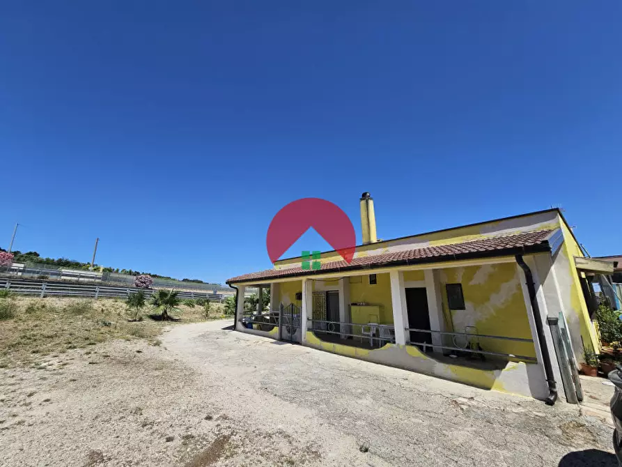 Immagine 1 di Casa indipendente in vendita  a Matera