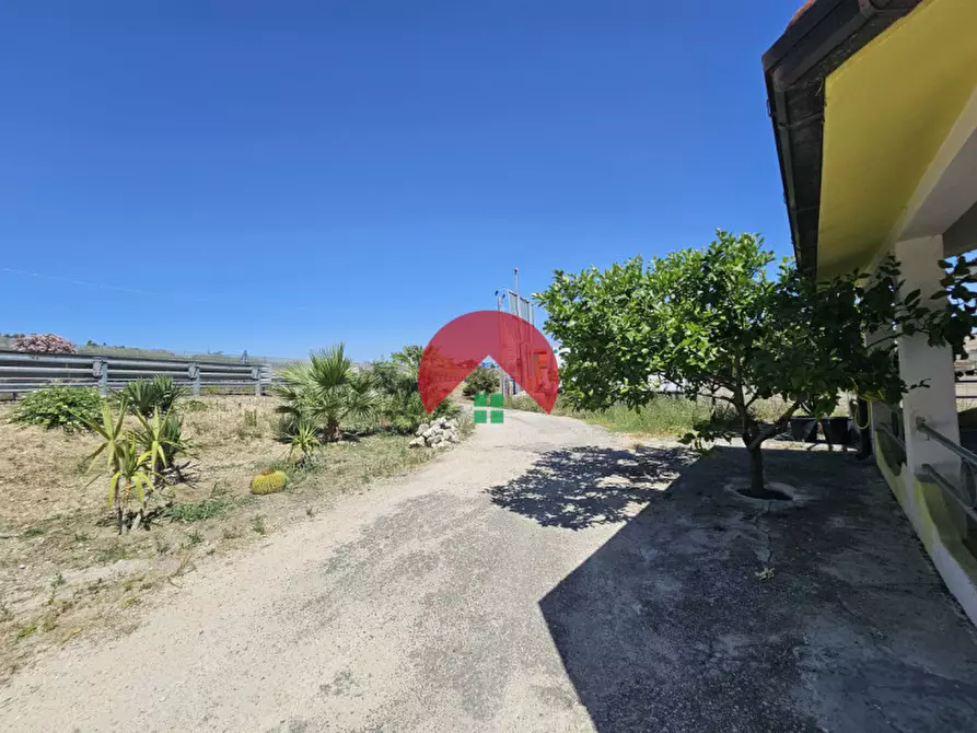 Immagine 2 di Casa indipendente in vendita  a Matera