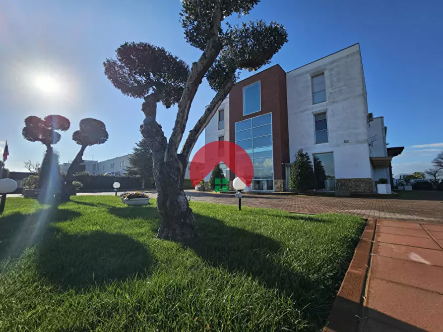 Immagine 7 di Capannone industriale in vendita  a Matera