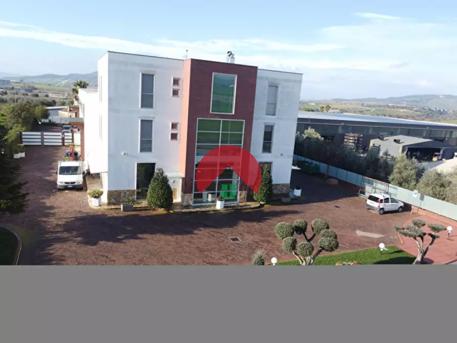 Immagine 13 di Capannone industriale in vendita  a Matera