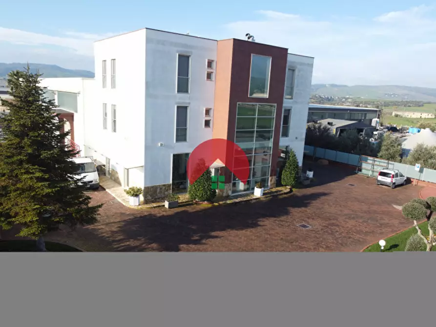 Immagine 17 di Capannone industriale in vendita  a Matera