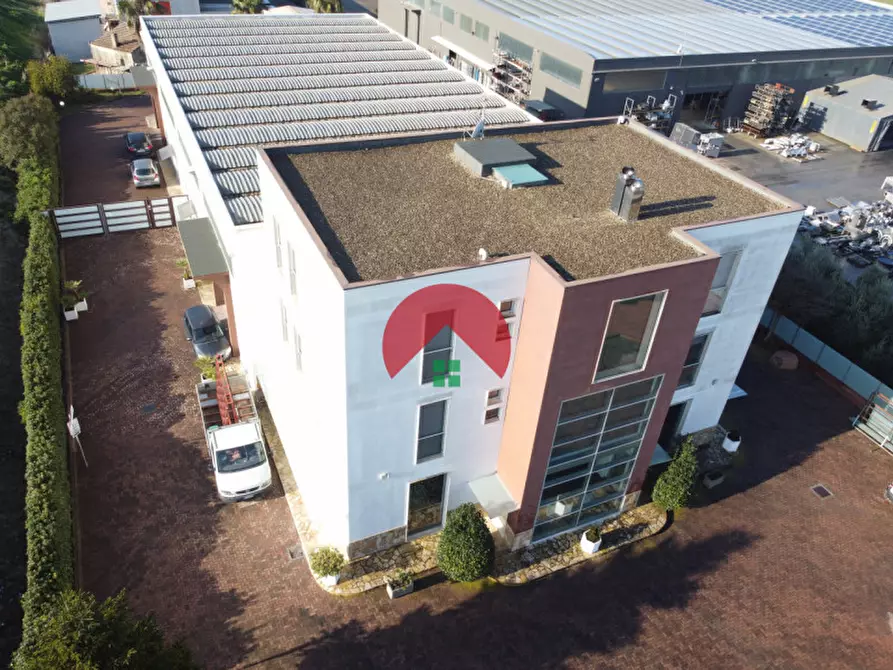 Immagine 19 di Capannone industriale in vendita  a Matera