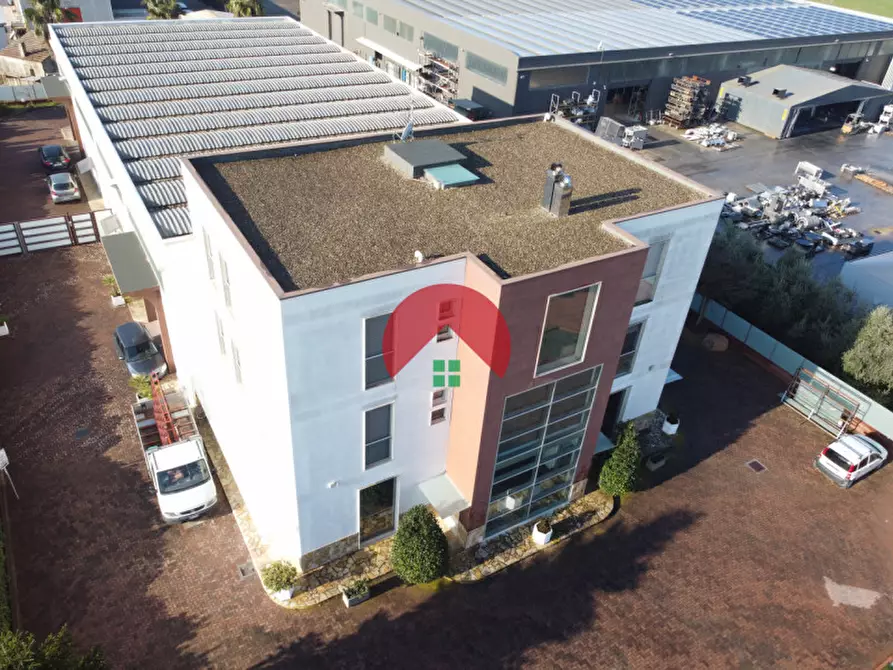 Immagine 20 di Capannone industriale in vendita  a Matera