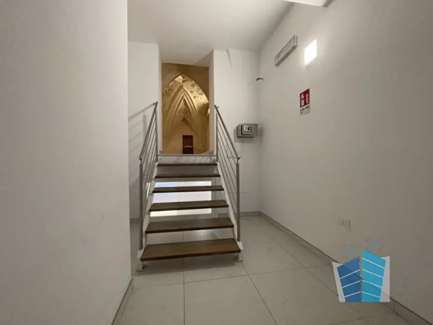 Immagine 8 di Negozio in affitto  in via Vittorio Emanuele II a Lecce