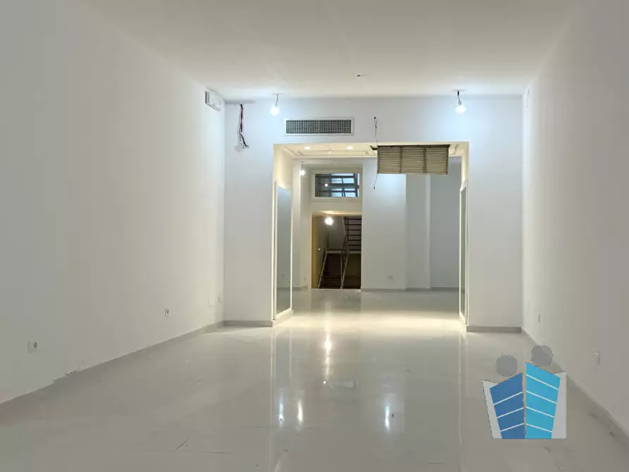 Immagine 9 di Negozio in affitto  in via Vittorio Emanuele II a Lecce