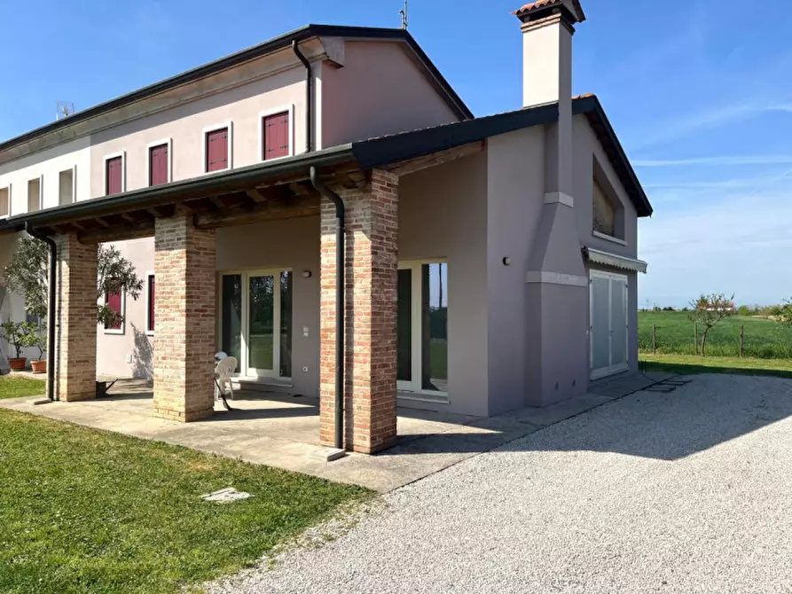 Immagine 2 di Casa bifamiliare in vendita  in Via Lovolo a Rovolon