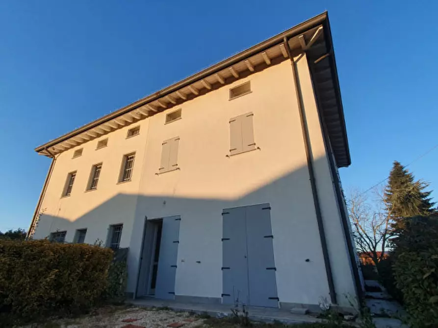 Immagine 1 di Villetta a schiera in vendita  in VIA ZAVATTA a Mirandola