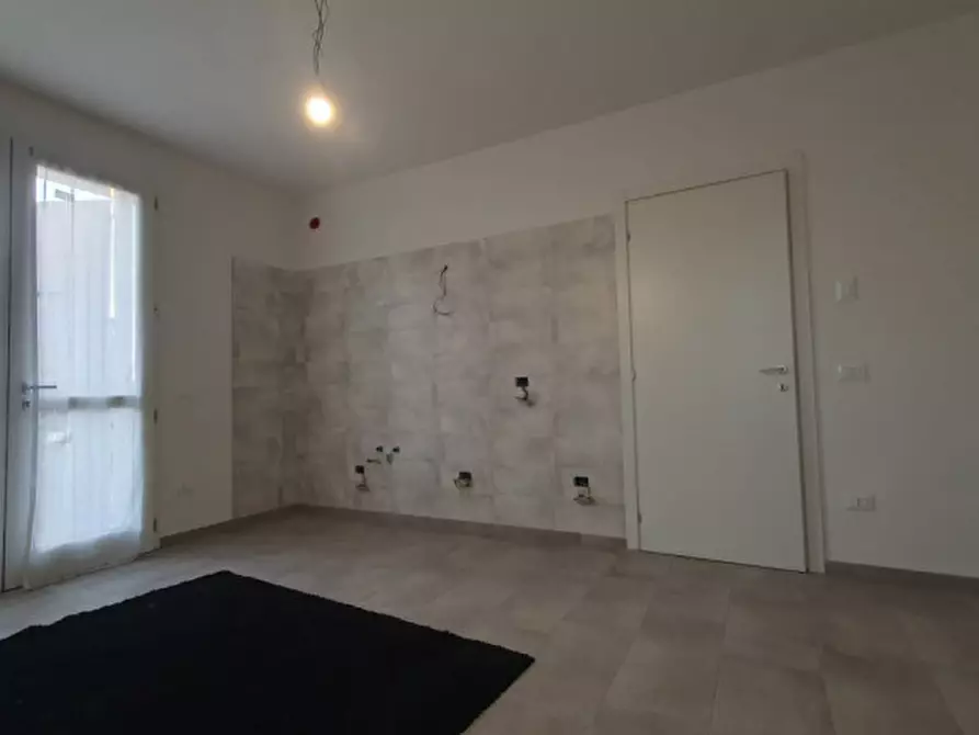 Immagine 5 di Villetta a schiera in vendita  in VIA ZAVATTA a Mirandola