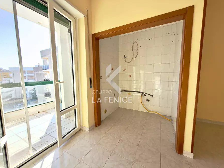 Immagine 12 di Appartamento in vendita  in Via Mottola 27D a Martina Franca