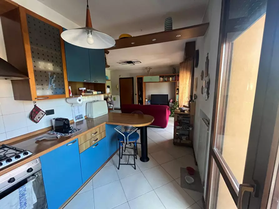 Immagine 11 di Appartamento in vendita  in Piazza Francesco Petrarca, 5 a Parma