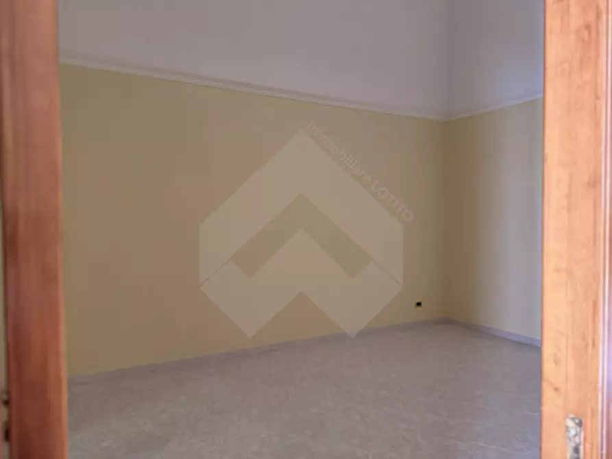 Immagine 10 di Ufficio in affitto  a Andria