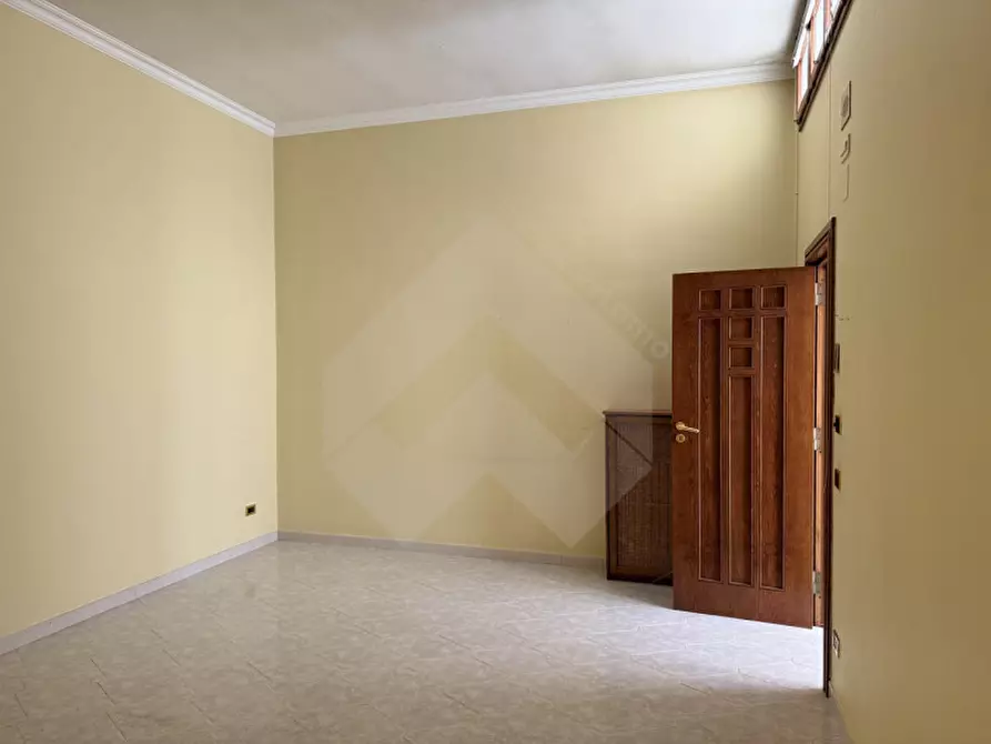 Immagine 11 di Ufficio in affitto  a Andria