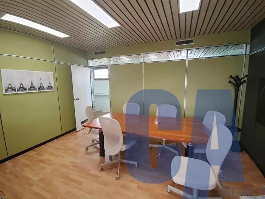 Immagine 2 di Ufficio in vendita  in VIA CECHOV ANTONIO a Milano