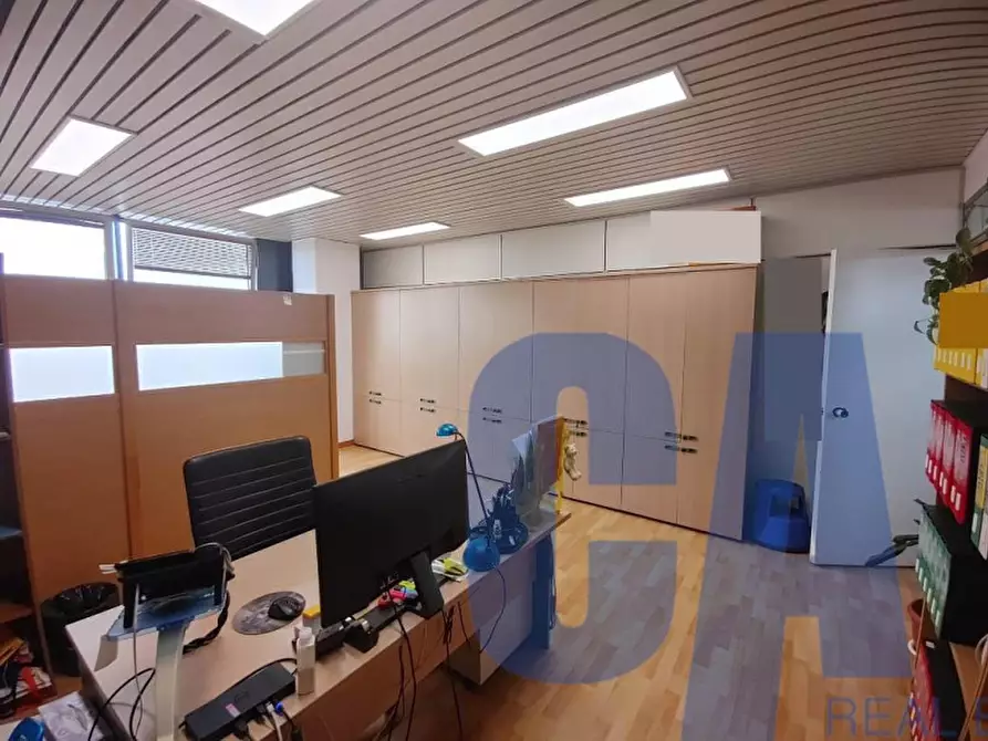 Immagine 4 di Ufficio in vendita  in VIA CECHOV ANTONIO a Milano