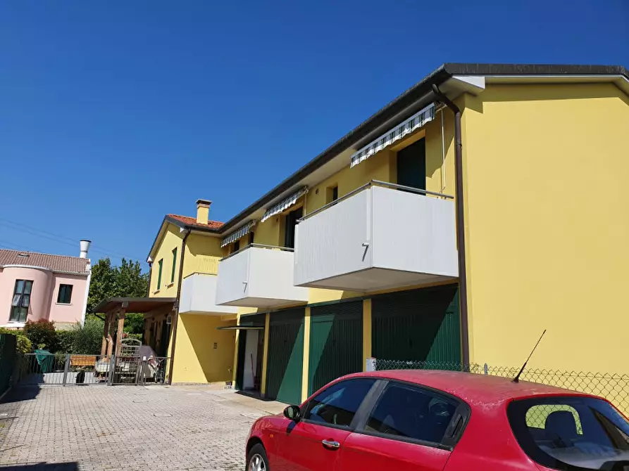 Immagine 1 di Appartamento in vendita  in Via Rossini a Spinea