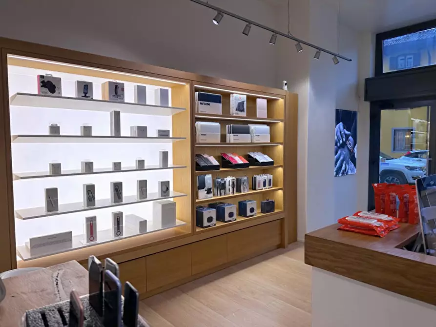 Immagine 2 di Attività commerciale in vendita  in Via Tiberio Deciani 97 a Udine