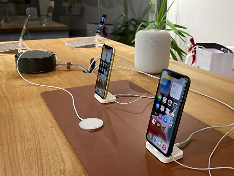 Immagine 8 di Attività commerciale in vendita  in Via Tiberio Deciani 97 a Udine