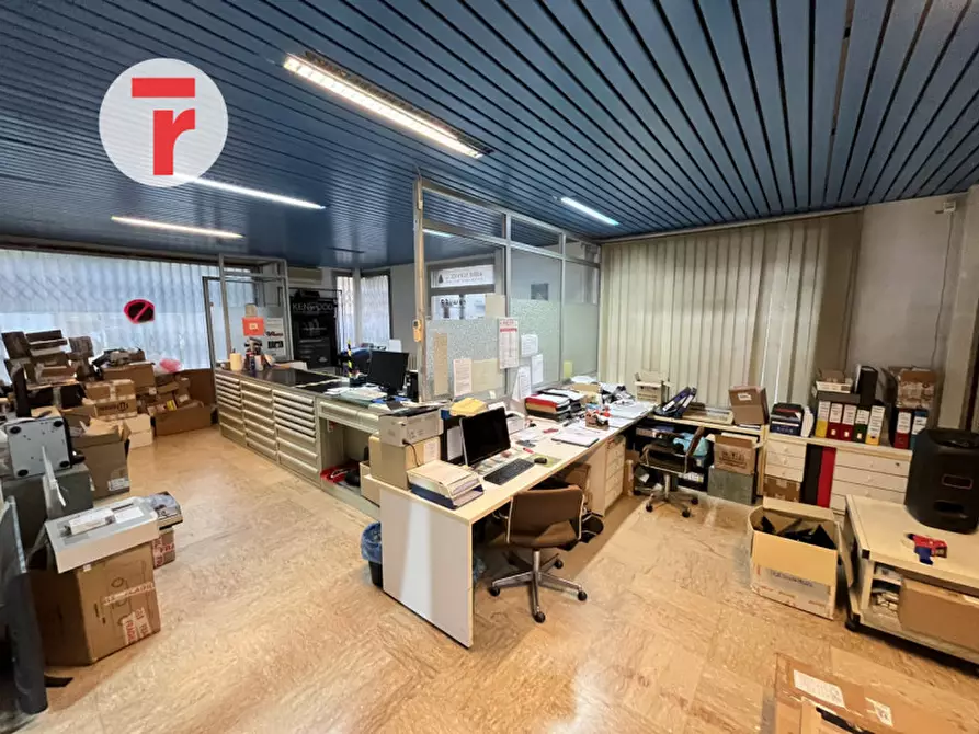 Immagine 1 di Negozio in vendita  in Via Ludovico Beethoven a Padova