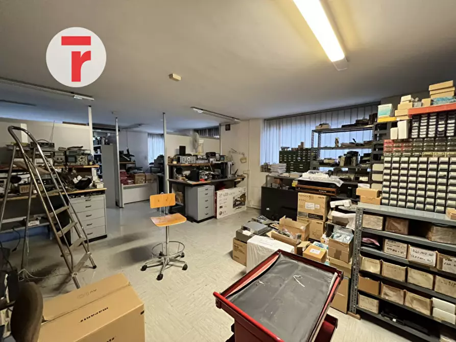 Immagine 6 di Negozio in vendita  in Via Ludovico Beethoven a Padova