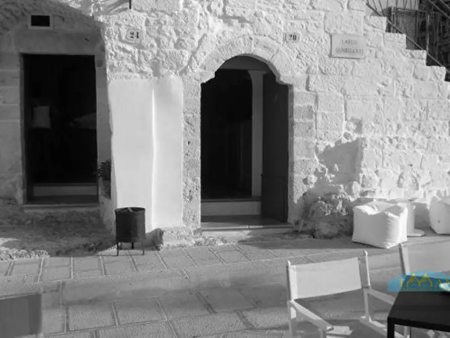 Immagine 10 di Magazzino in vendita  in Largo Ognissanti a Ceglie Messapico
