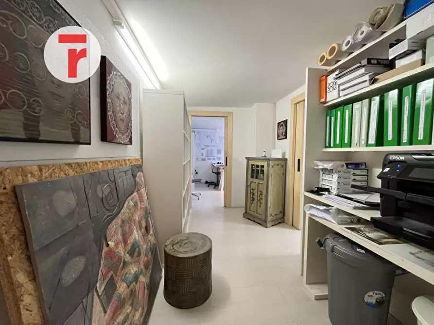 Immagine 5 di Negozio in vendita  in Via Ludovico Beethoven a Padova