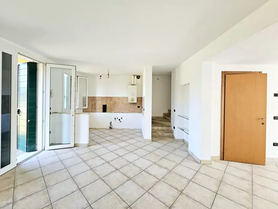 Immagine 1 di Villetta a schiera in vendita  in VIA PASQUALE LONGO a Borgo Veneto