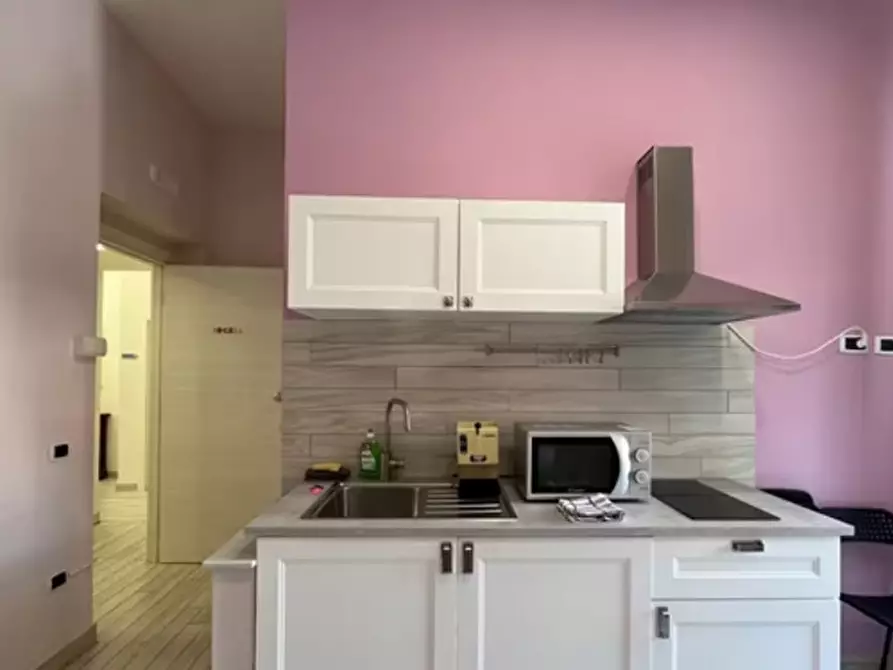 Immagine 3 di Appartamento in affitto  in Via foria 14 a Napoli