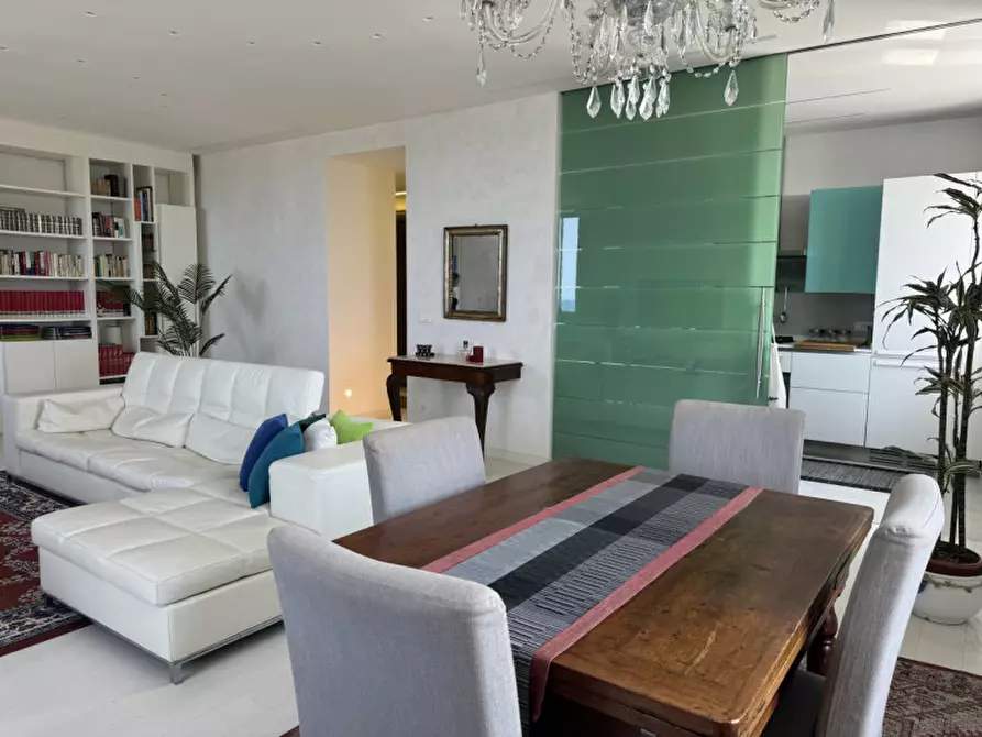 Immagine 6 di Appartamento in affitto  in viale di Antignano a Livorno