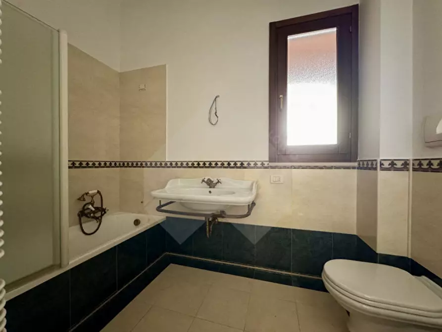 Immagine 19 di Casa indipendente in vendita  a Andria