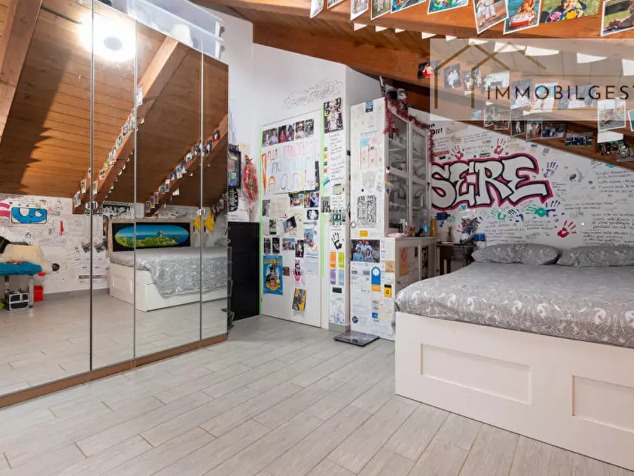 Immagine 7 di Villa in vendita  in Via Giacomo Leopardi 2 a San Gillio