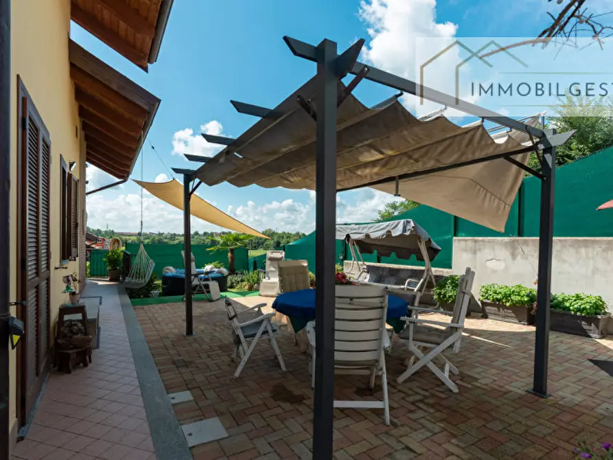 Immagine 14 di Villa in vendita  in Via Giacomo Leopardi 2 a San Gillio